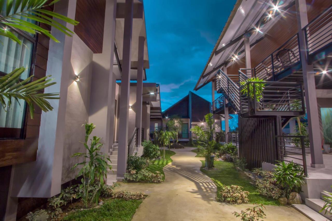 Villa Paddy Padang Mat Sirat Luaran gambar